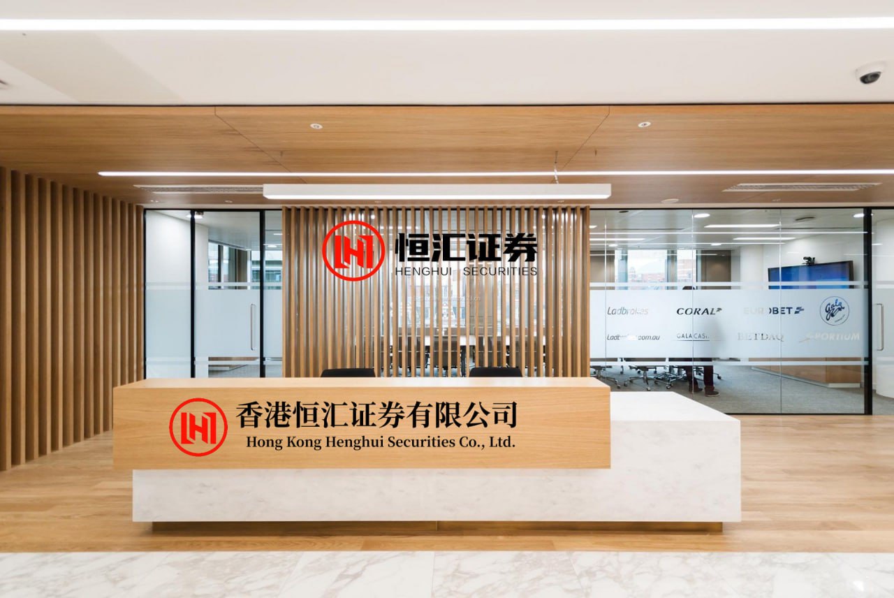 红腾网配资 僮年大叔：分析透彻，深度好文！刚刚，读了一篇《这是一篇我见过分析世界格局最透彻的雄文》，绝世雄文，见解深刻，对宏观局势分析的很到位，读罢醍醐灌顶！美国人的手段确实高明，也确实无耻。中国看透了美国...